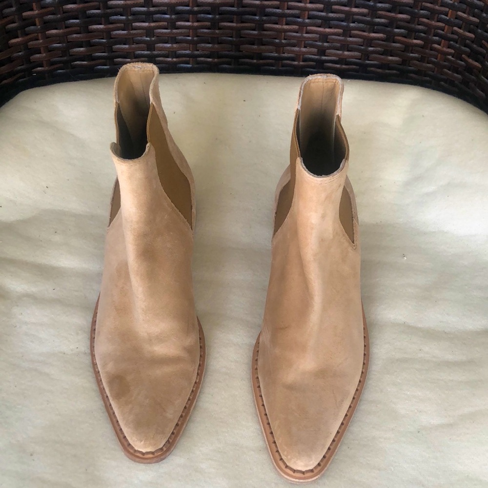 Vince Vero Cuoio Tan Suede Ankle Boots